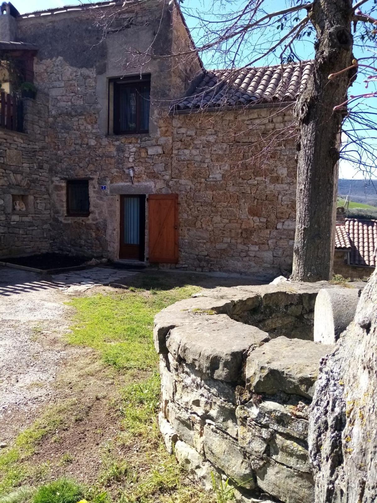 Gite Le Jaya Saint-Georges-de-Luzençon 외부 사진